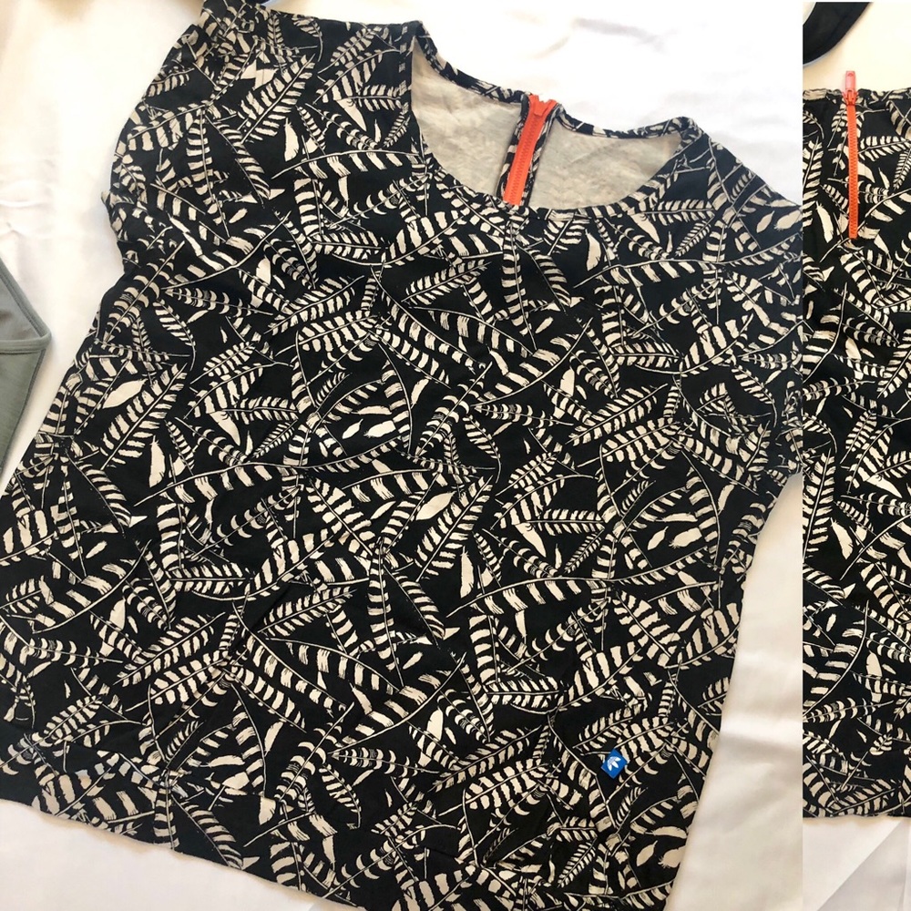 Adidas printed tee